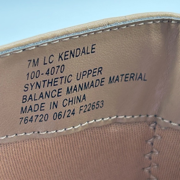 Liz Claiborne Kendale Two-Tone Ankle Boots Tan & Black Cap Toe Sz 7M Vegan NWT - Picture 8 of 9